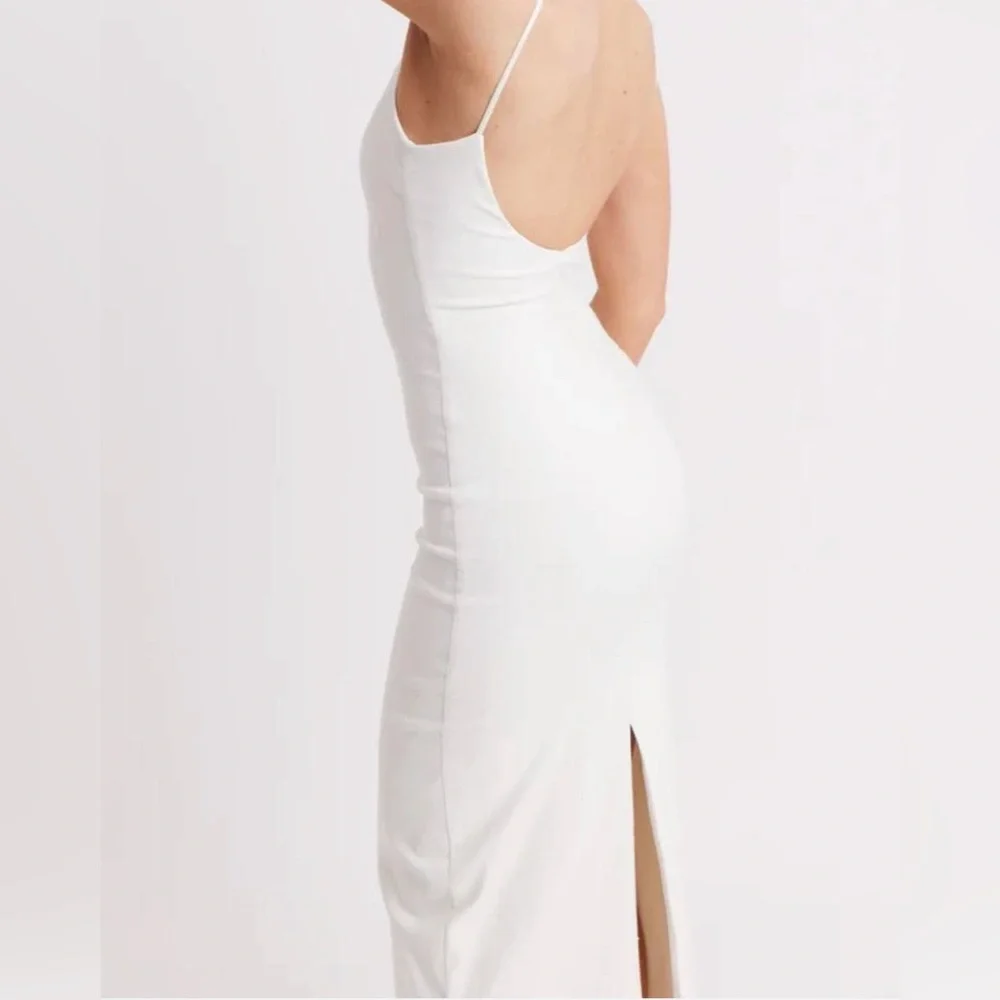 SMALL. CREAM. Worn once, but in perfect condition. Price is negotiable :) - Picture 2 of 3